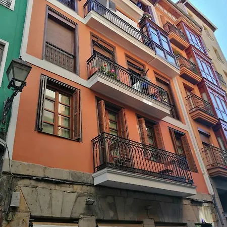 Casco Viejo Tradicion Pinchos Y Gastronomia Бильбао